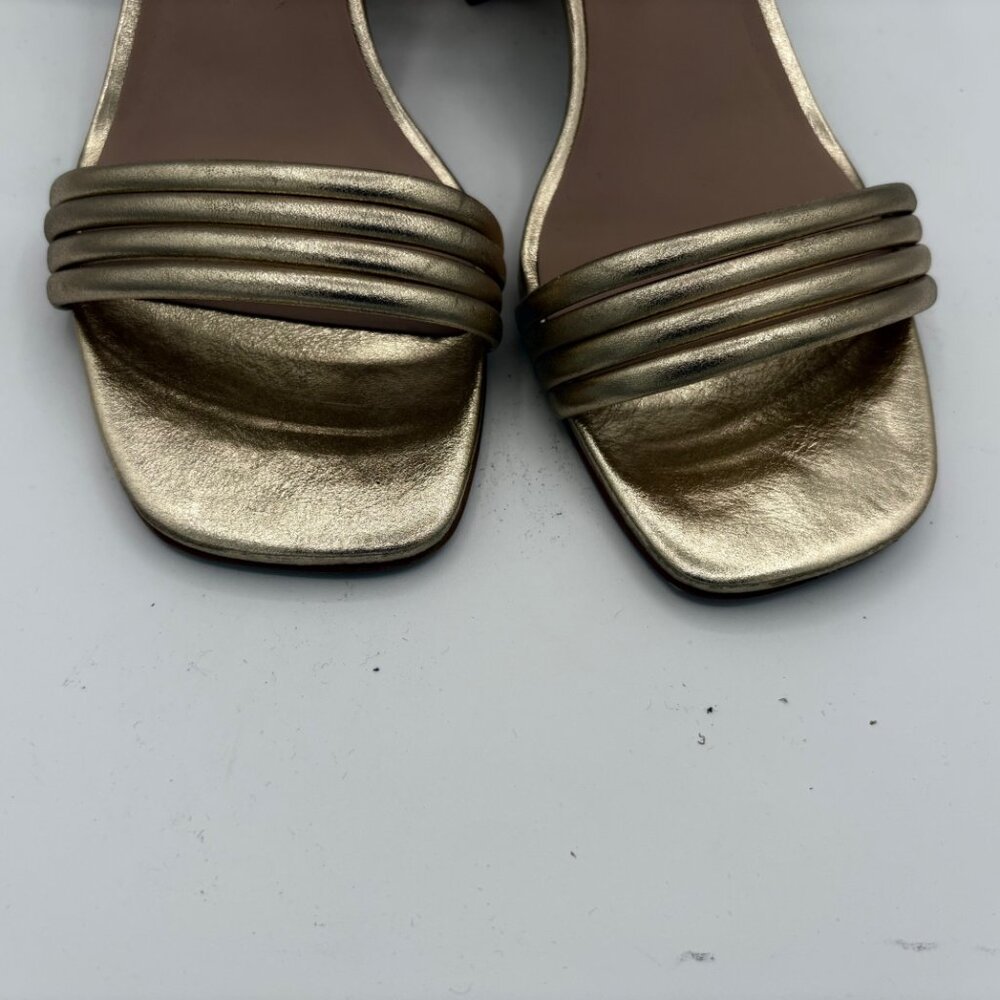 Size 9 Steve Madden Luster Gold Leather Low Heel Ankle Strap Sandals - Picture 10 of 11